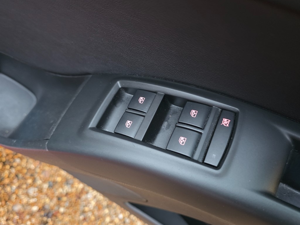 Used Vauxhall Meriva 2015 for sale - 76593802: Photo 34