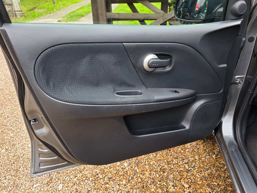 Used Nissan Note 2011 for sale - 76419667: Photo 38