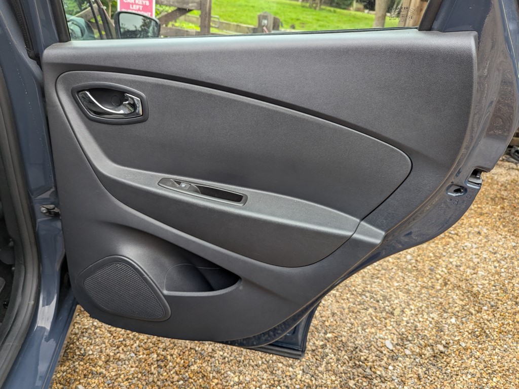 Used Renault Captur 2016 for sale - 76419658: Photo 36