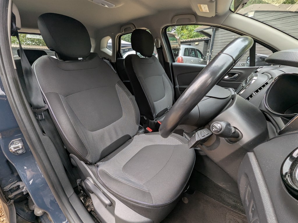 Used Renault Captur 2016 for sale - 76419658: Photo 8