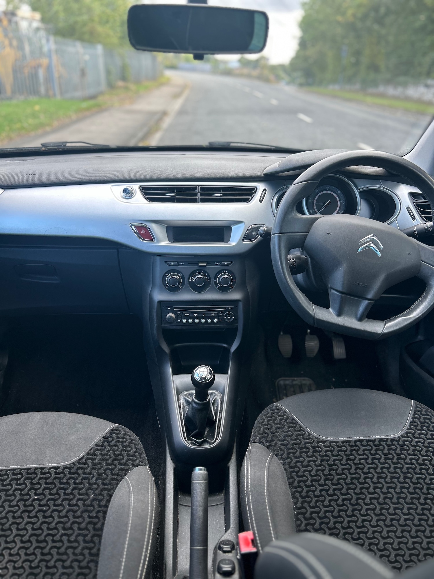 Used Citroen C3 2010 for sale - 76207372: Photo 9