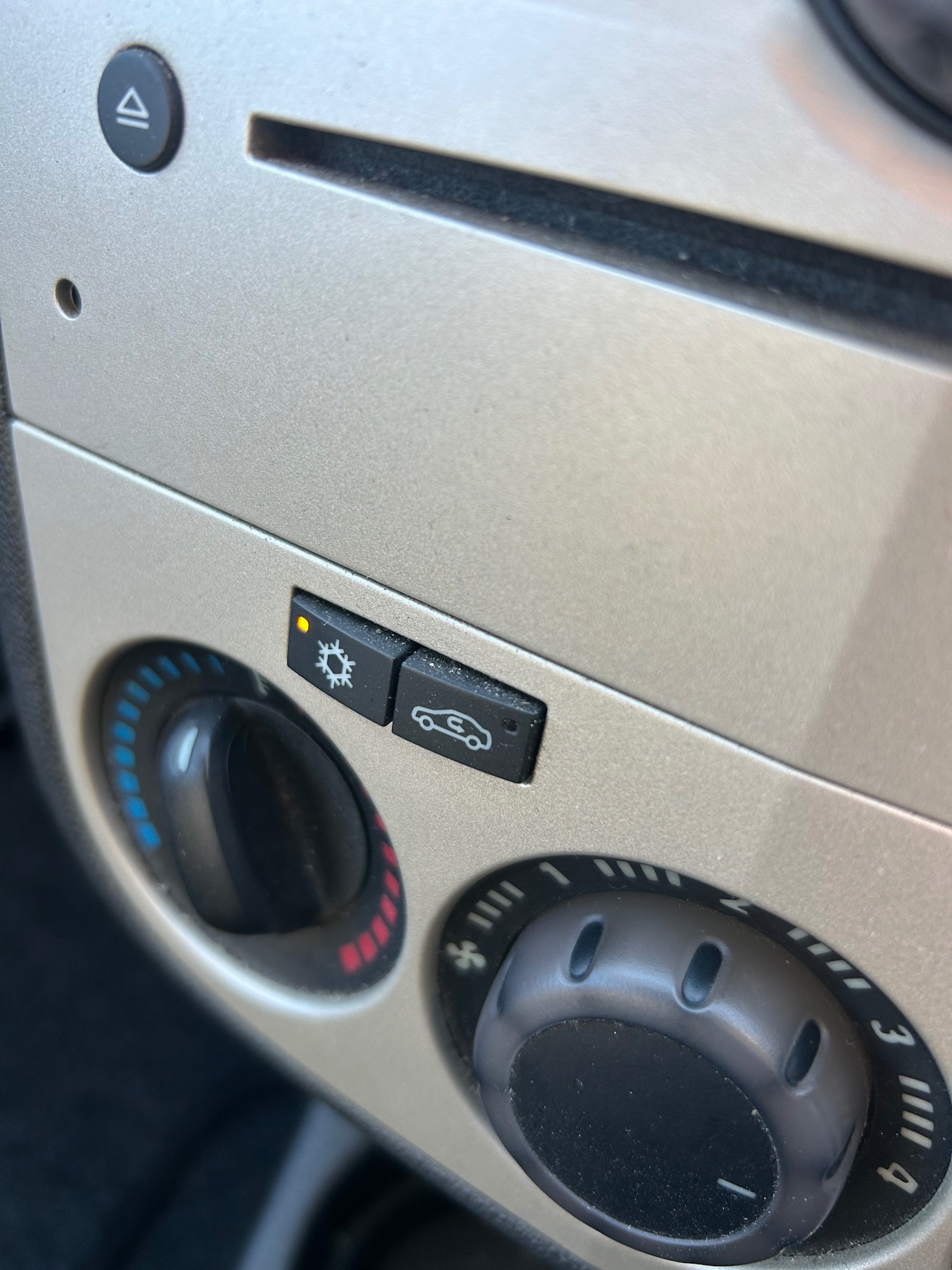 Used Vauxhall Corsa 2009 for sale - 76778418: Photo 11