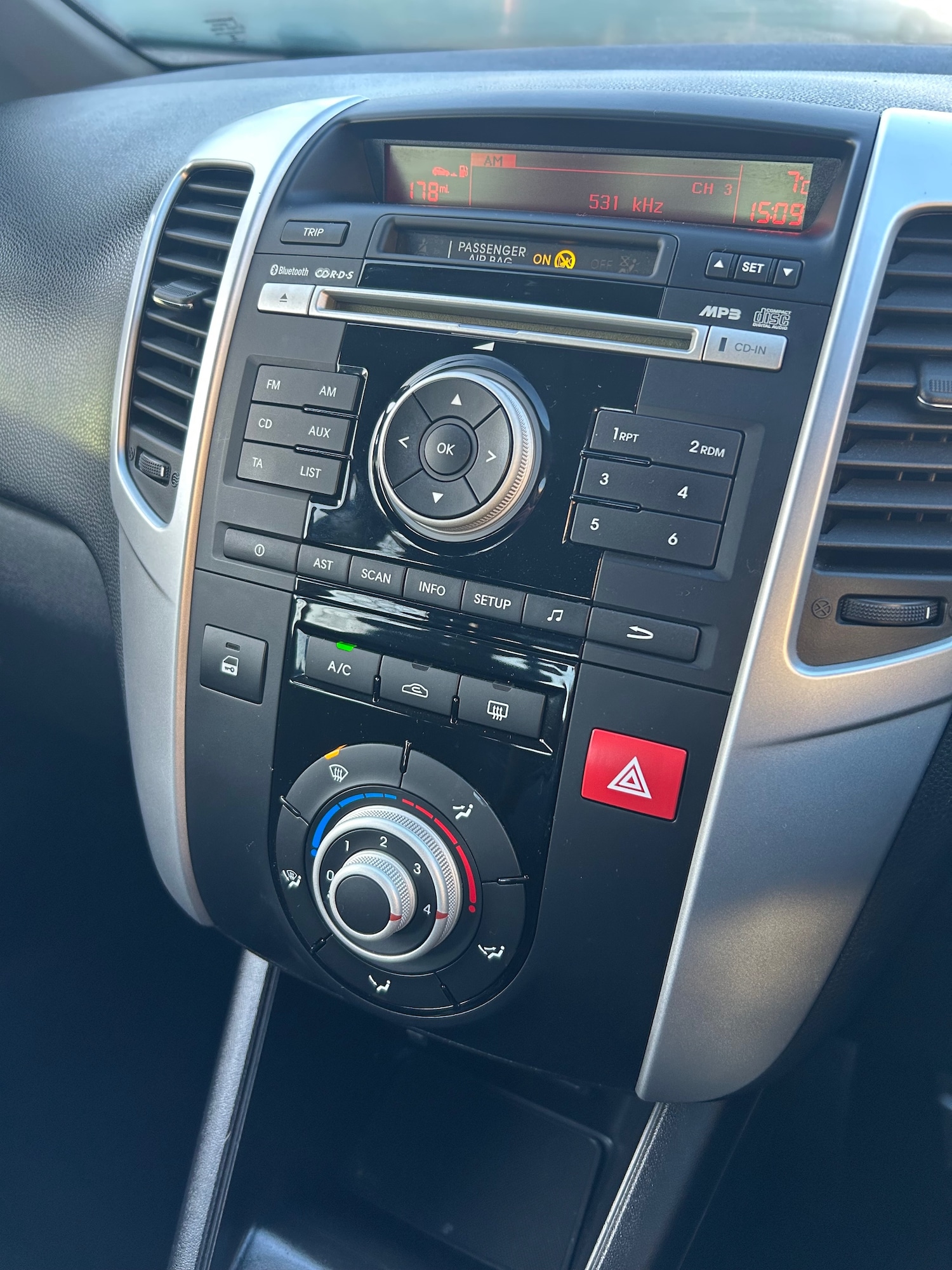 Used Kia Venga 2012 for sale - 76694695: Photo 17