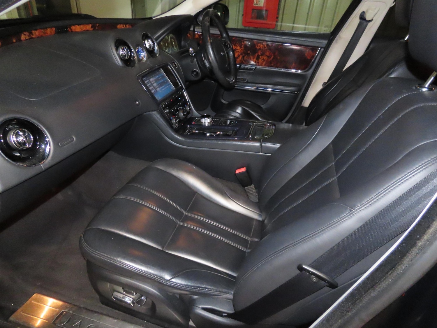 Used Jaguar XJ 2011 for sale - 77261912: Photo 10