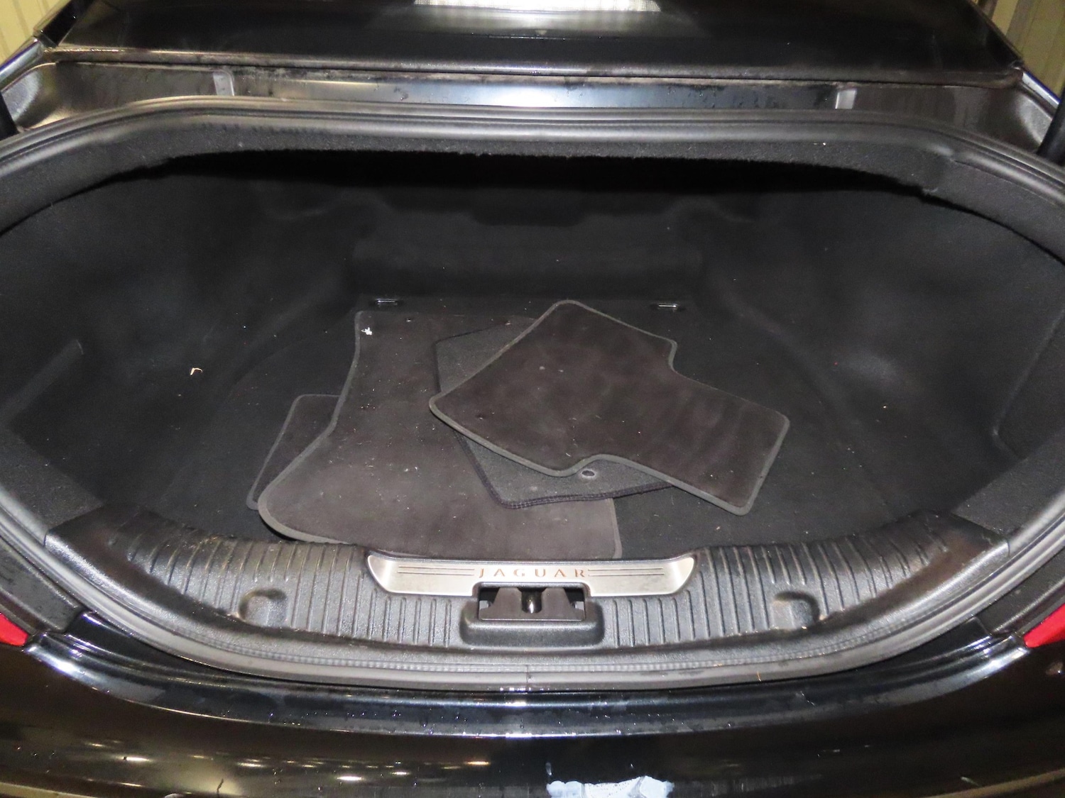 Used Jaguar XJ 2011 for sale - 77261912: Photo 13