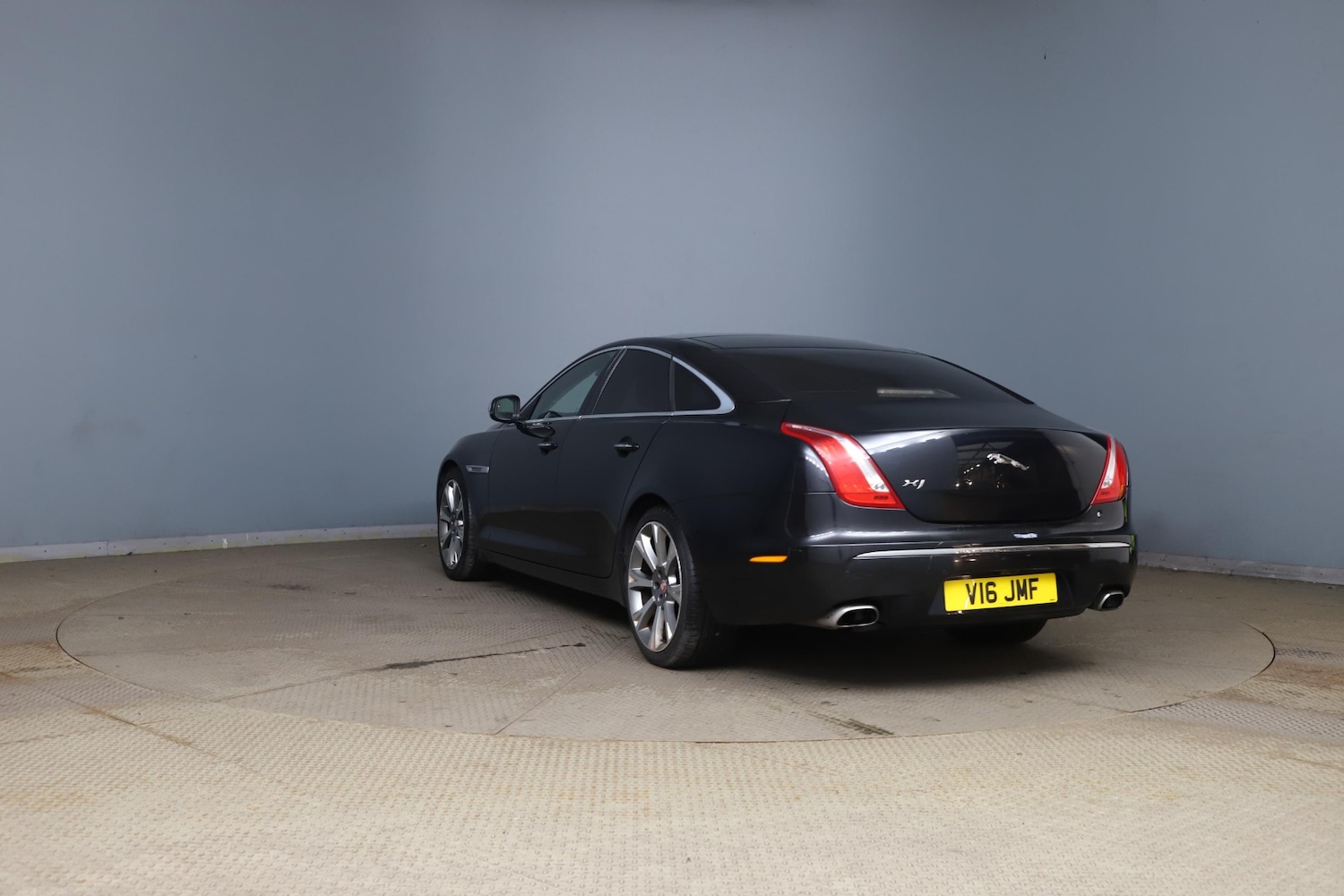 Used Jaguar XJ 2011 for sale - 77261912: Photo 7