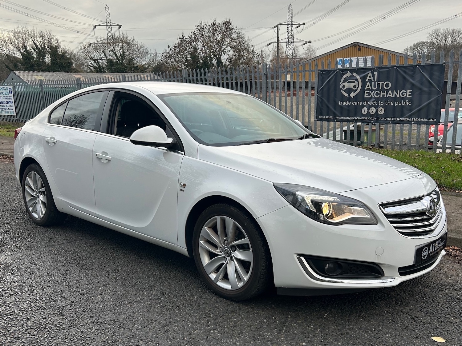 Used Vauxhall Insignia 2013 for sale - 76708283: Photo 1
