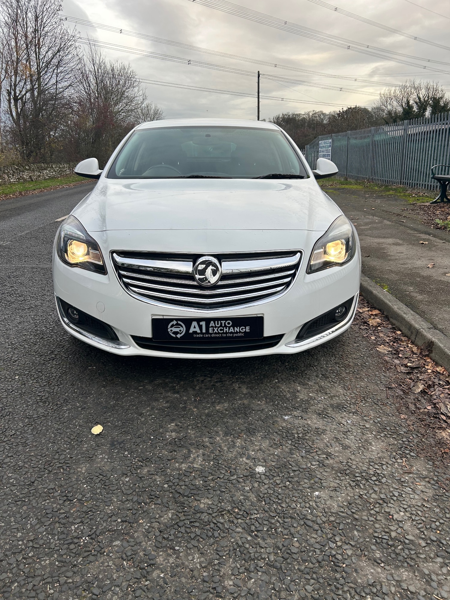 Used Vauxhall Insignia 2013 for sale - 76708283: Photo 2