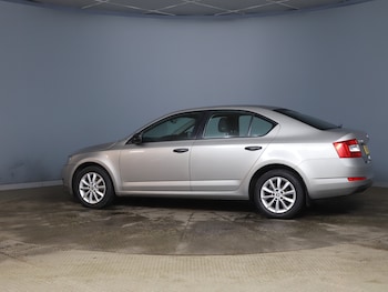 Used Skoda Octavia 2016 for sale - 77261879: Photo