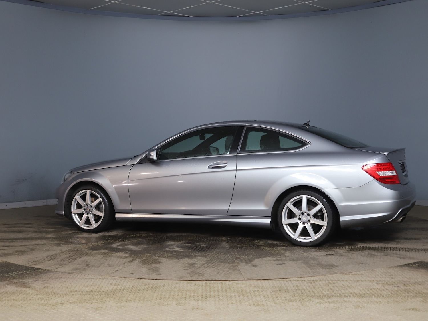 Used Mercedes-Benz C Class 2014 for sale - 77261987: Photo 5