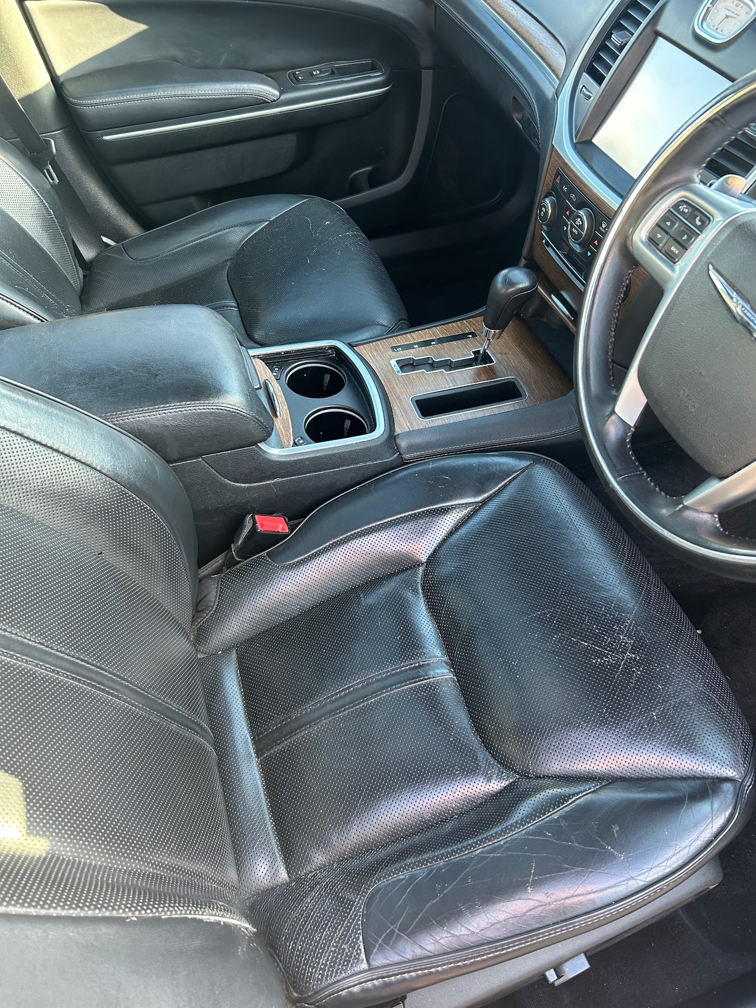 Used Chrysler 300C 2013 for sale - 77766565: Photo 11