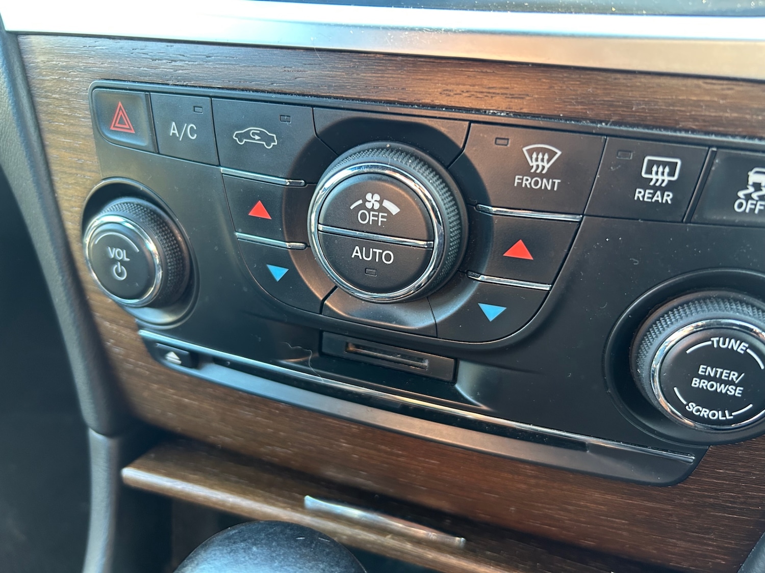 Used Chrysler 300C 2013 for sale - 77766565: Photo 19