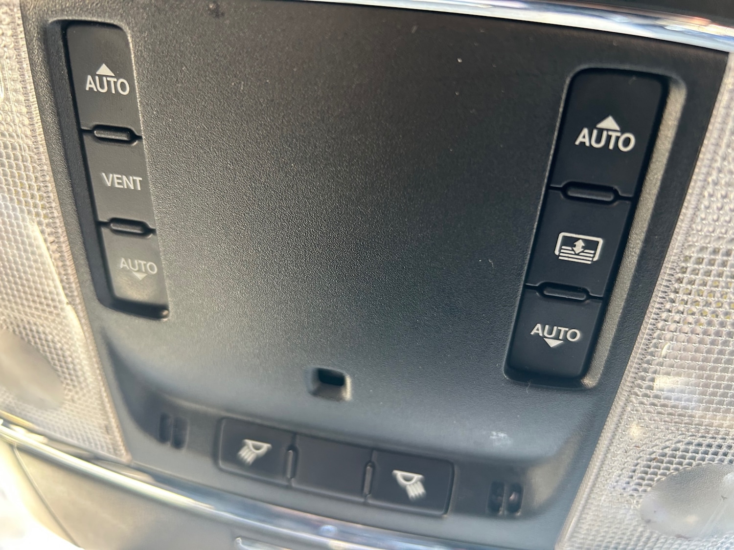 Used Chrysler 300C 2013 for sale - 77766565: Photo 21