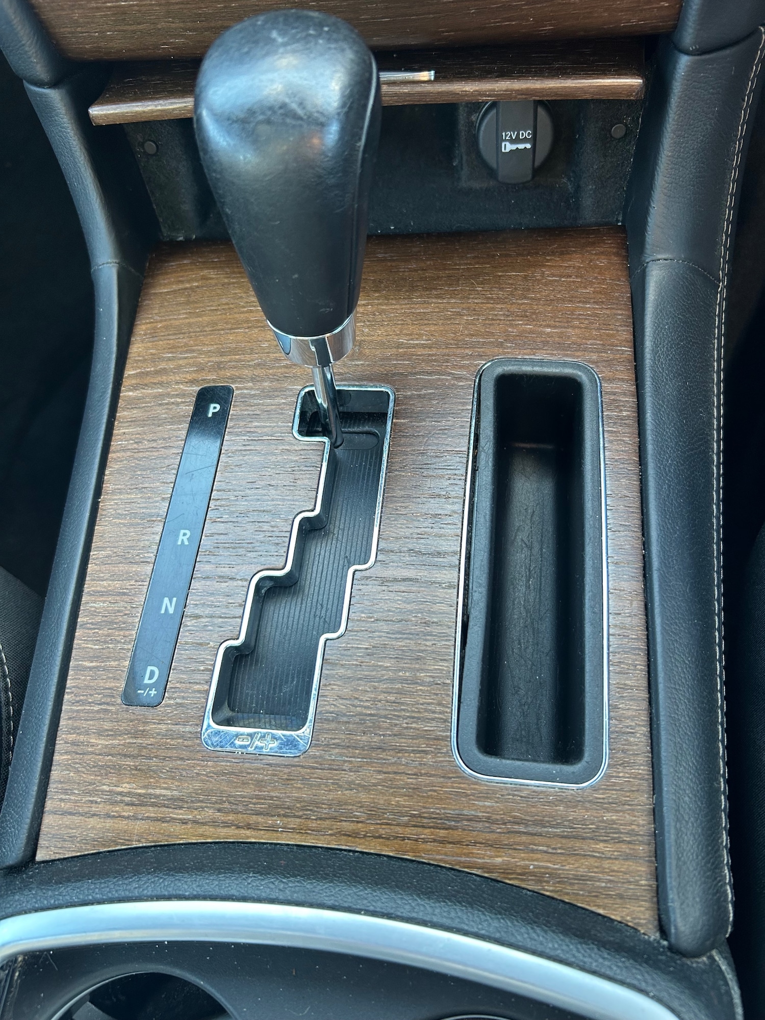 Used Chrysler 300C 2013 for sale - 77766565: Photo 26