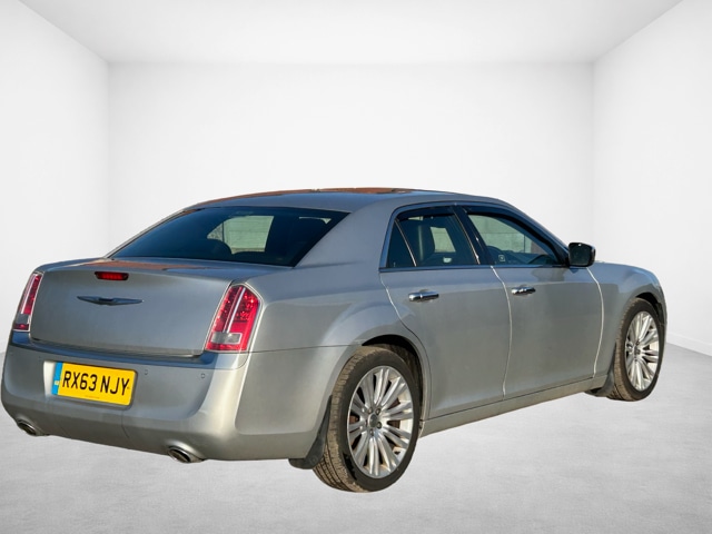 Used Chrysler 300C 2013 for sale - 77766565: Photo 3