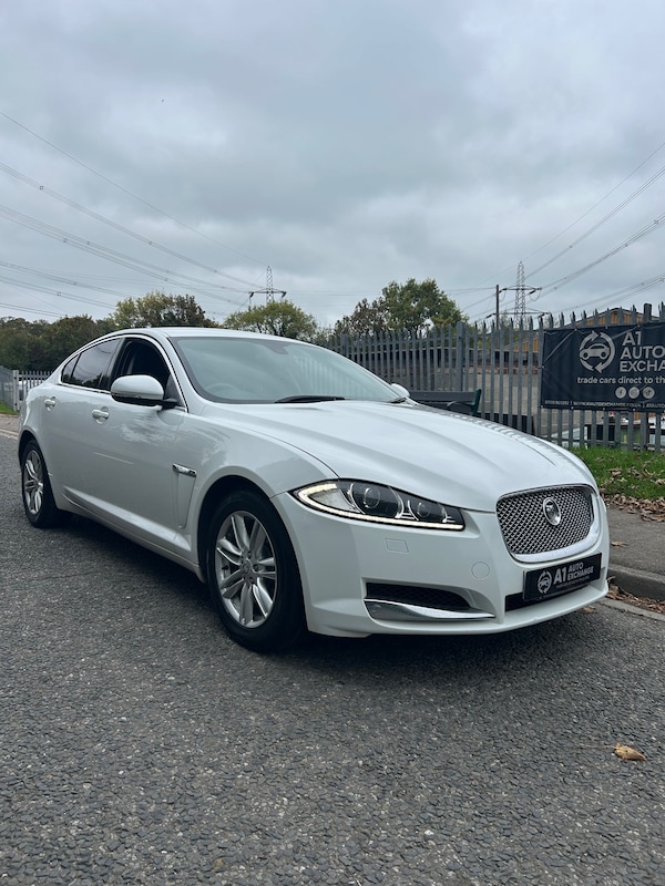 Used Jaguar XF 2012 for sale - 76266455: Photo 2