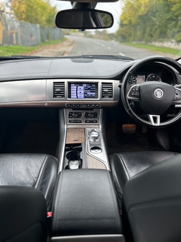 Used Jaguar XF 2012 for sale - 76266455: Photo 6