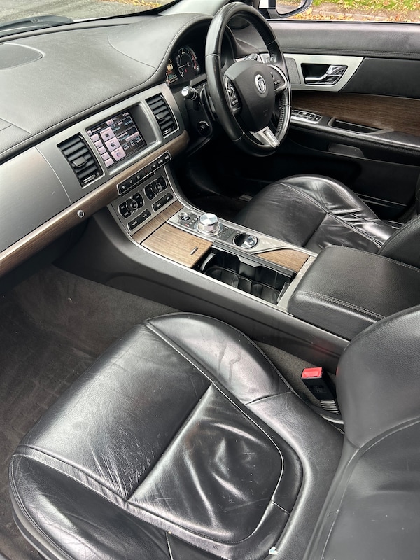 Used Jaguar XF 2012 for sale - 76266455: Photo 8