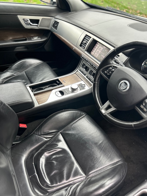 Used Jaguar XF 2012 for sale - 76266455: Photo 9
