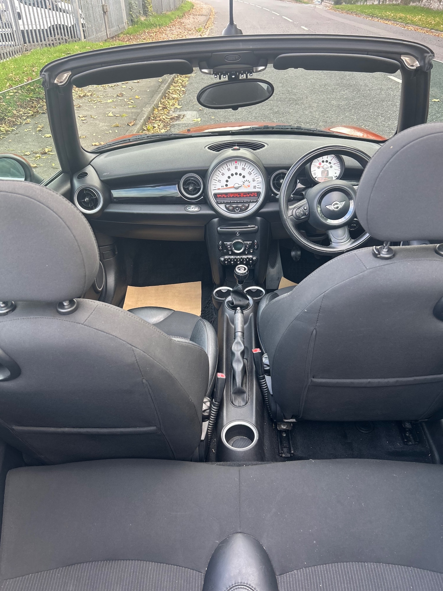 Used MINI Convertible 2011 for sale - 76347087: Photo 10