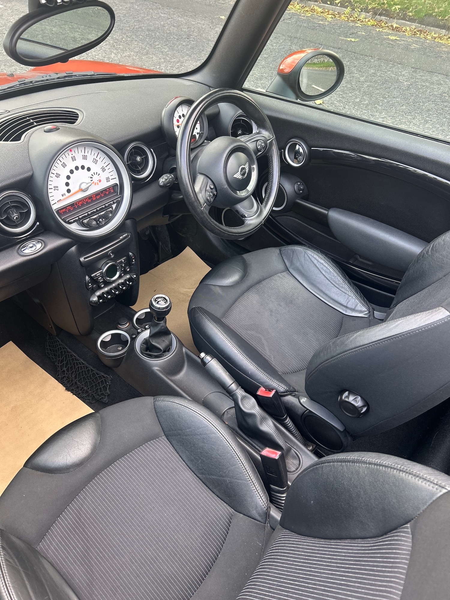 Used MINI Convertible 2011 for sale - 76347087: Photo 11