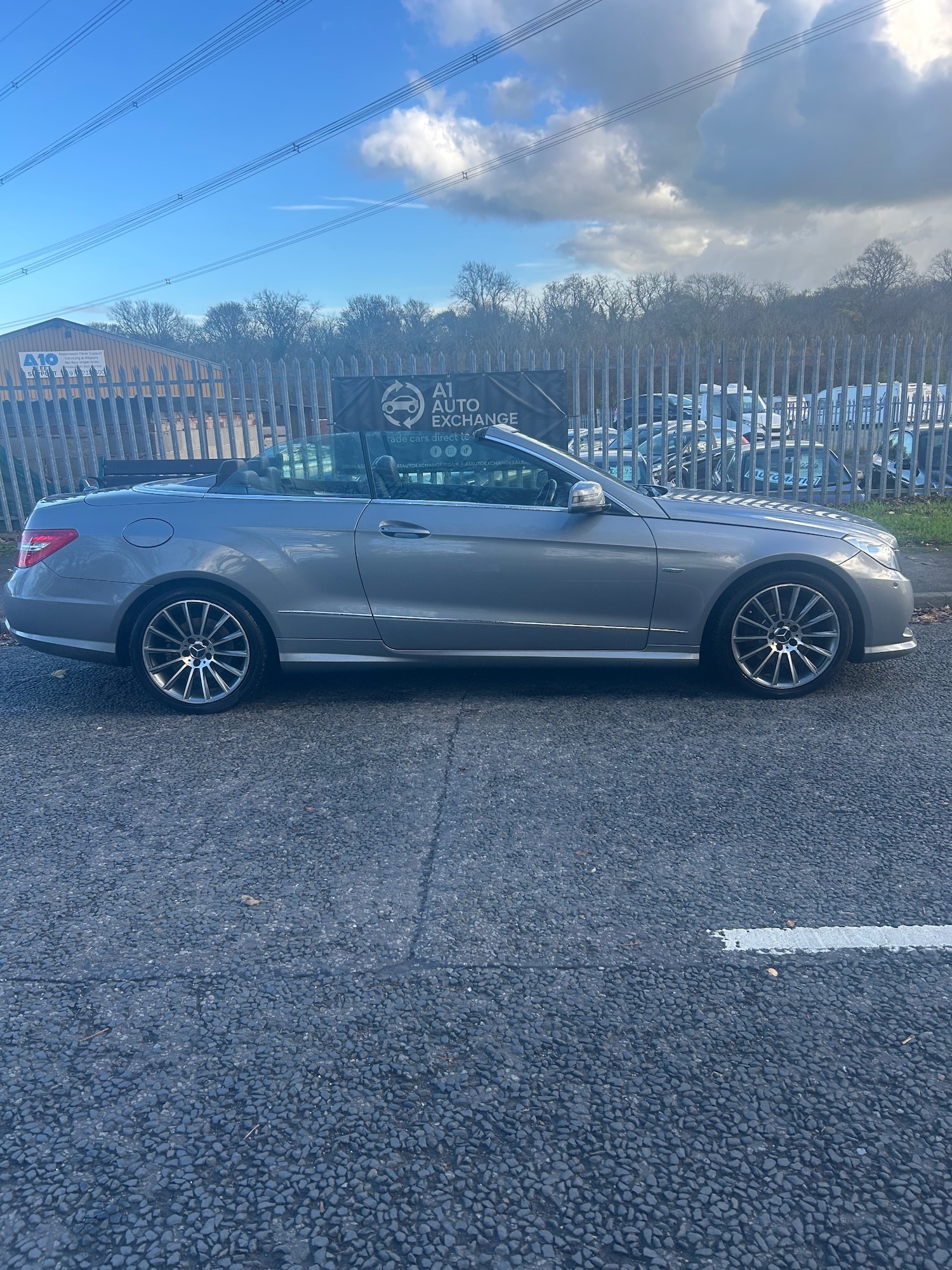 Used Mercedes-Benz E Class 2011 for sale - 76696240: Photo 3