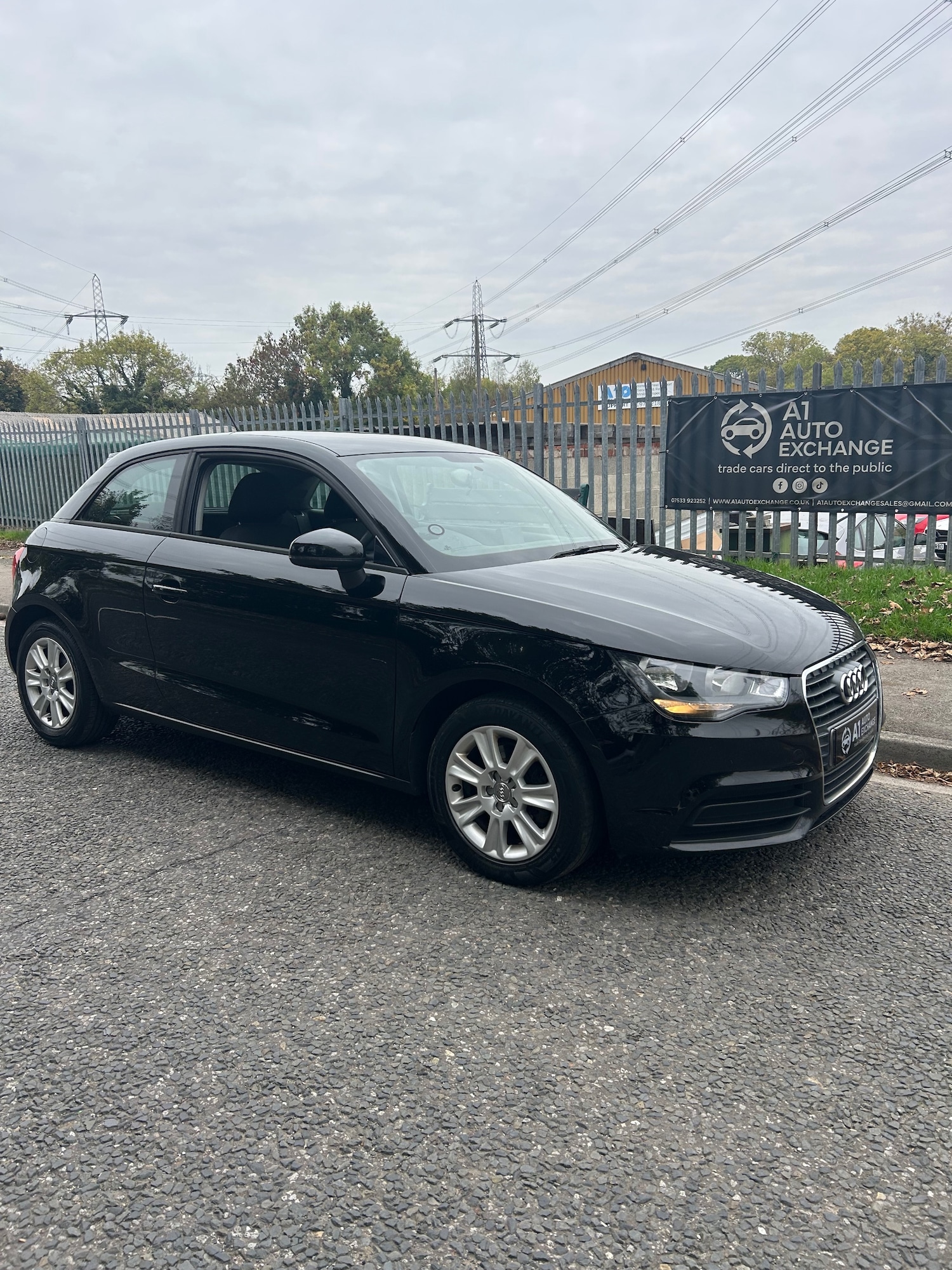 Used Audi A1 2011 for sale - 76374467: Photo 1