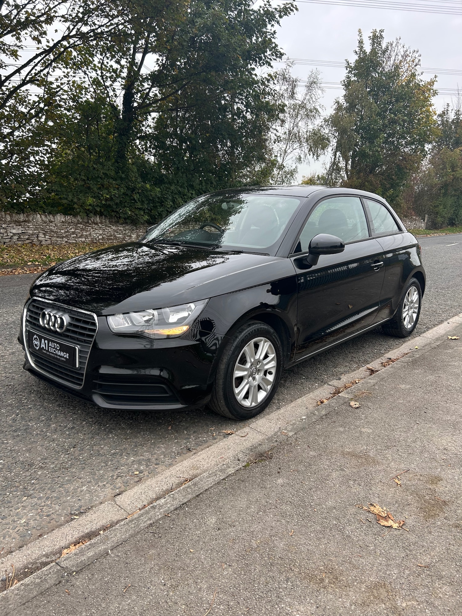 Used Audi A1 2011 for sale - 76374467: Photo 2
