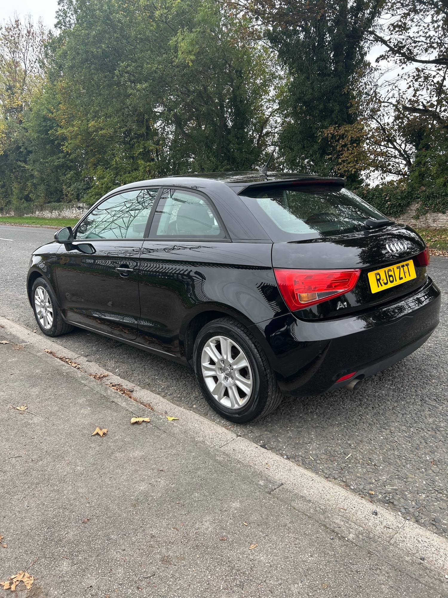 Used Audi A1 2011 for sale - 76374467: Photo 3