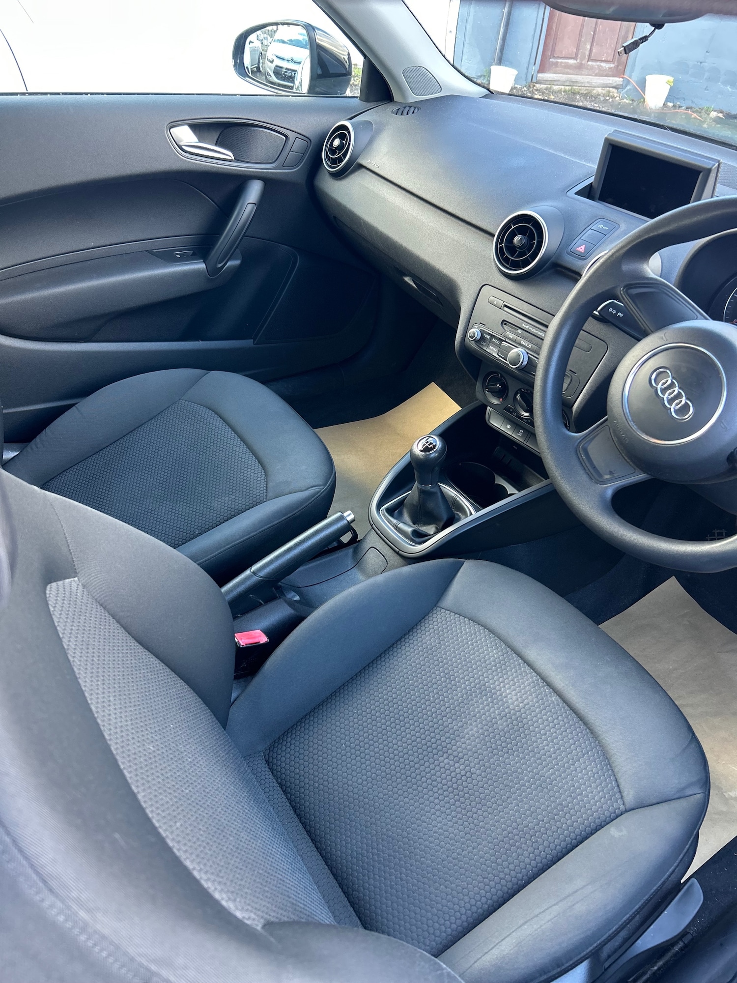 Used Audi A1 2011 for sale - 76374467: Photo 8