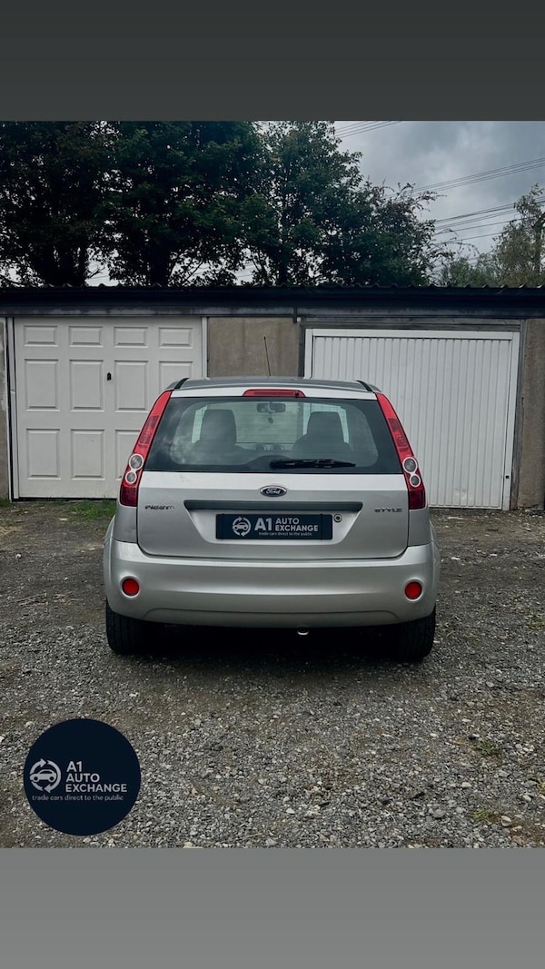 Used Ford Fiesta 2006 for sale - 76249393: Photo 2