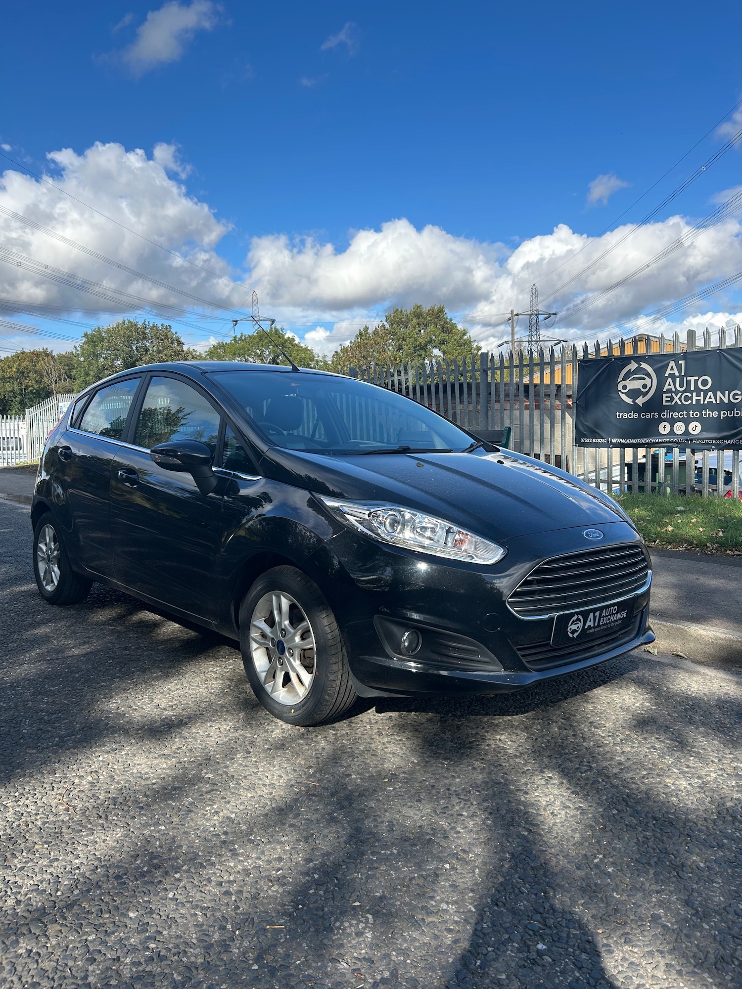 Used Ford Fiesta 2015 for sale - 76207506: Photo 1