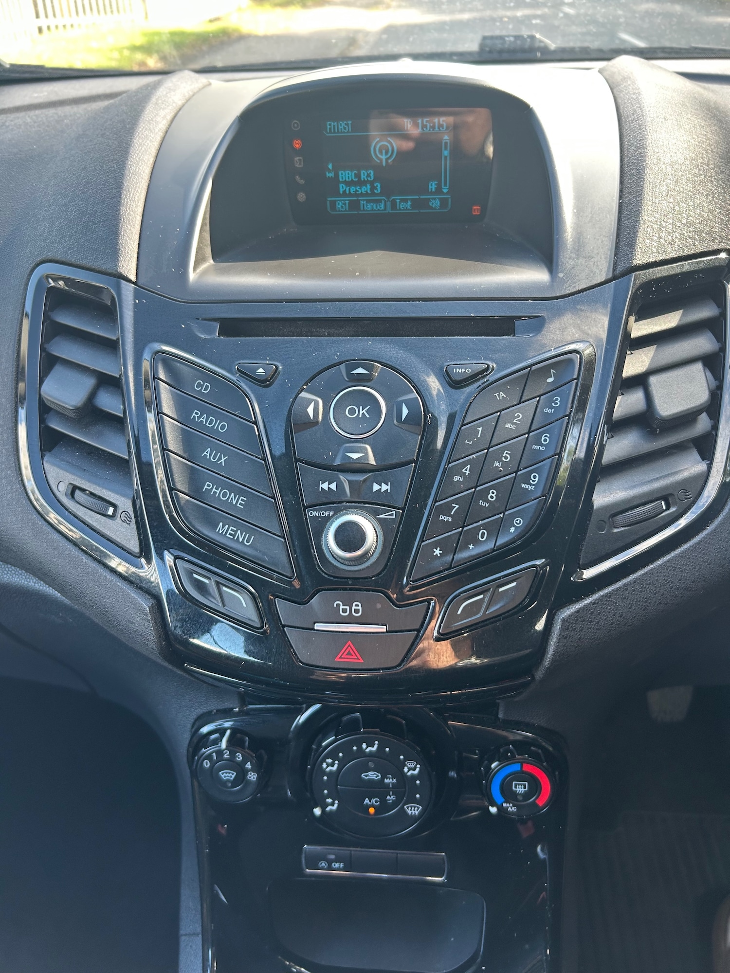 Used Ford Fiesta 2015 for sale - 76207506: Photo 11