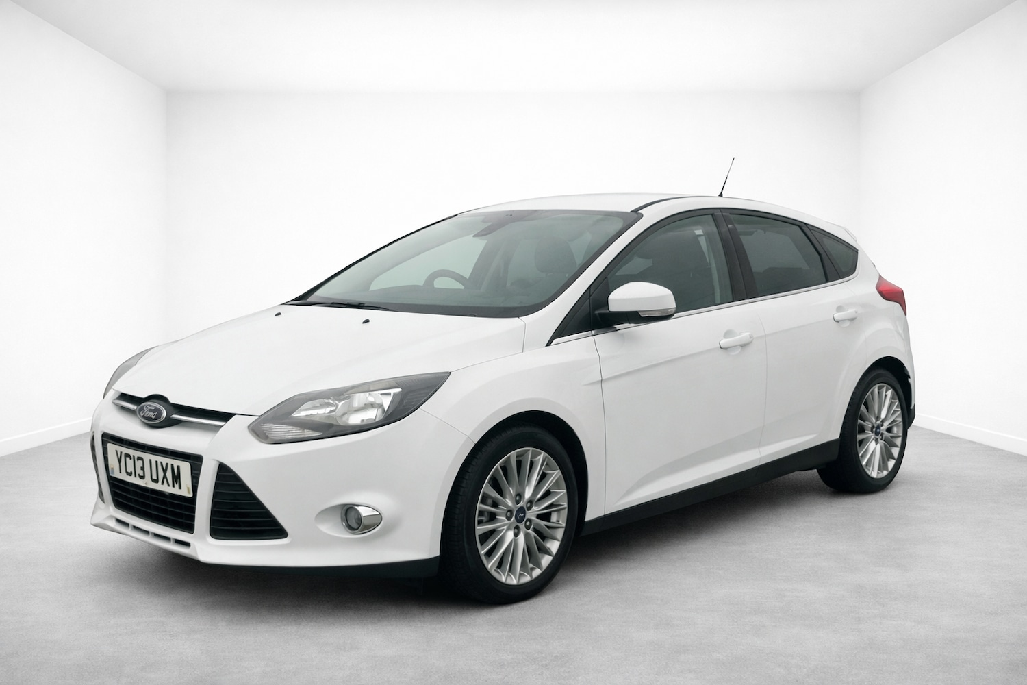 Used Ford Focus 2013 for sale - 77616818: Photo 2