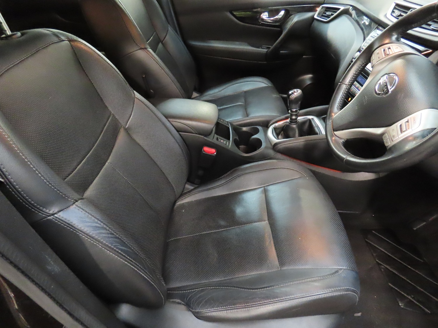 Used Nissan Qashqai 2015 for sale - 77261844: Photo 10