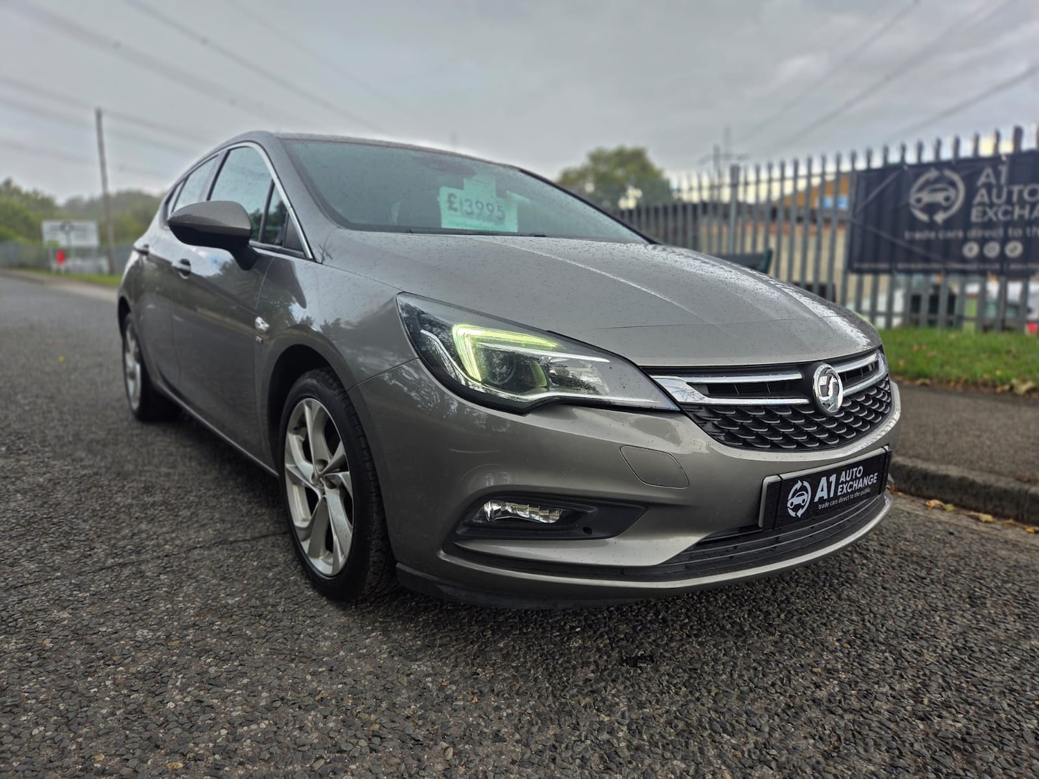 Used Vauxhall Astra 2016 for sale - 76207189: Photo 1
