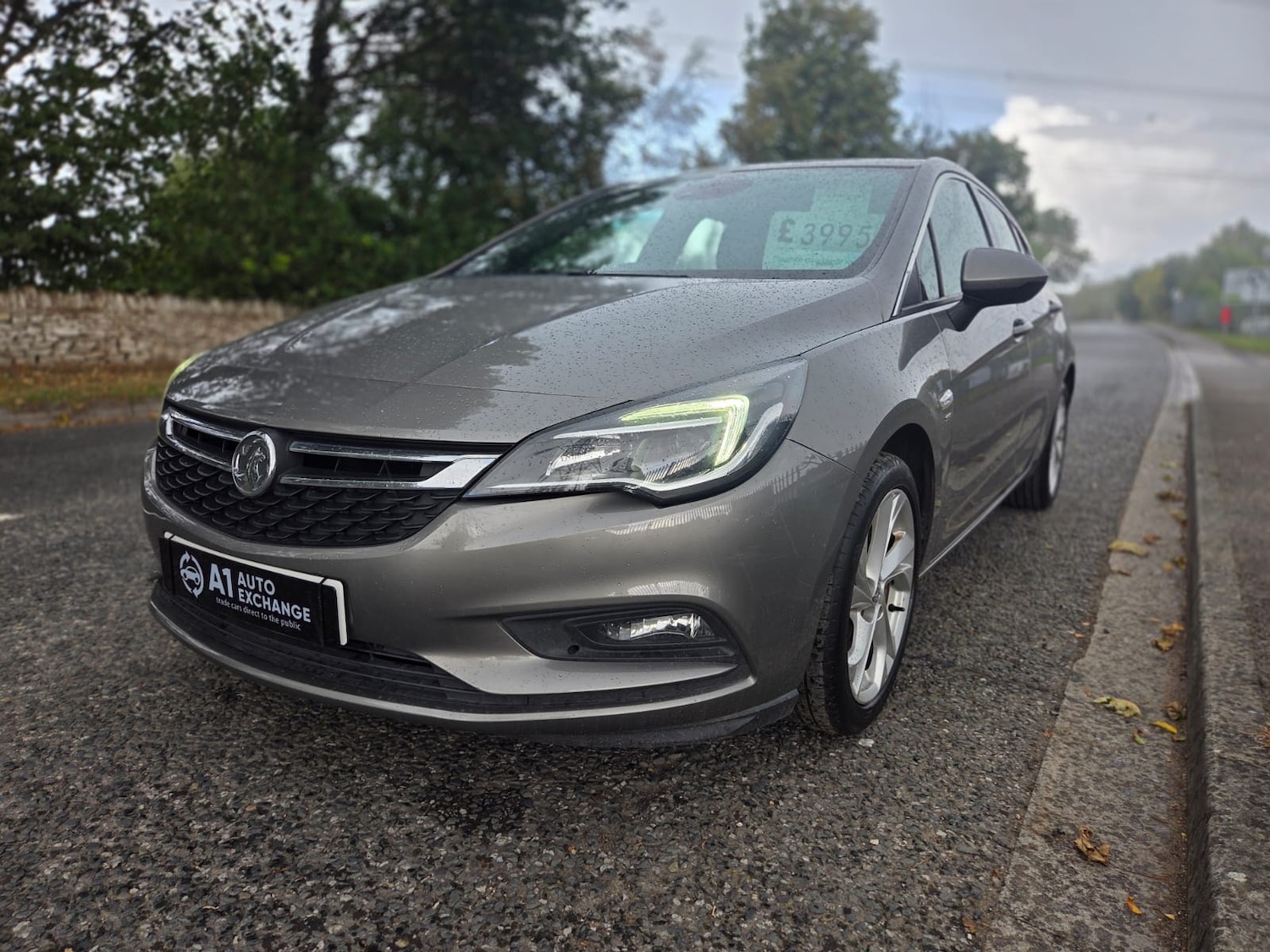 Used Vauxhall Astra 2016 for sale - 76207189: Photo 2