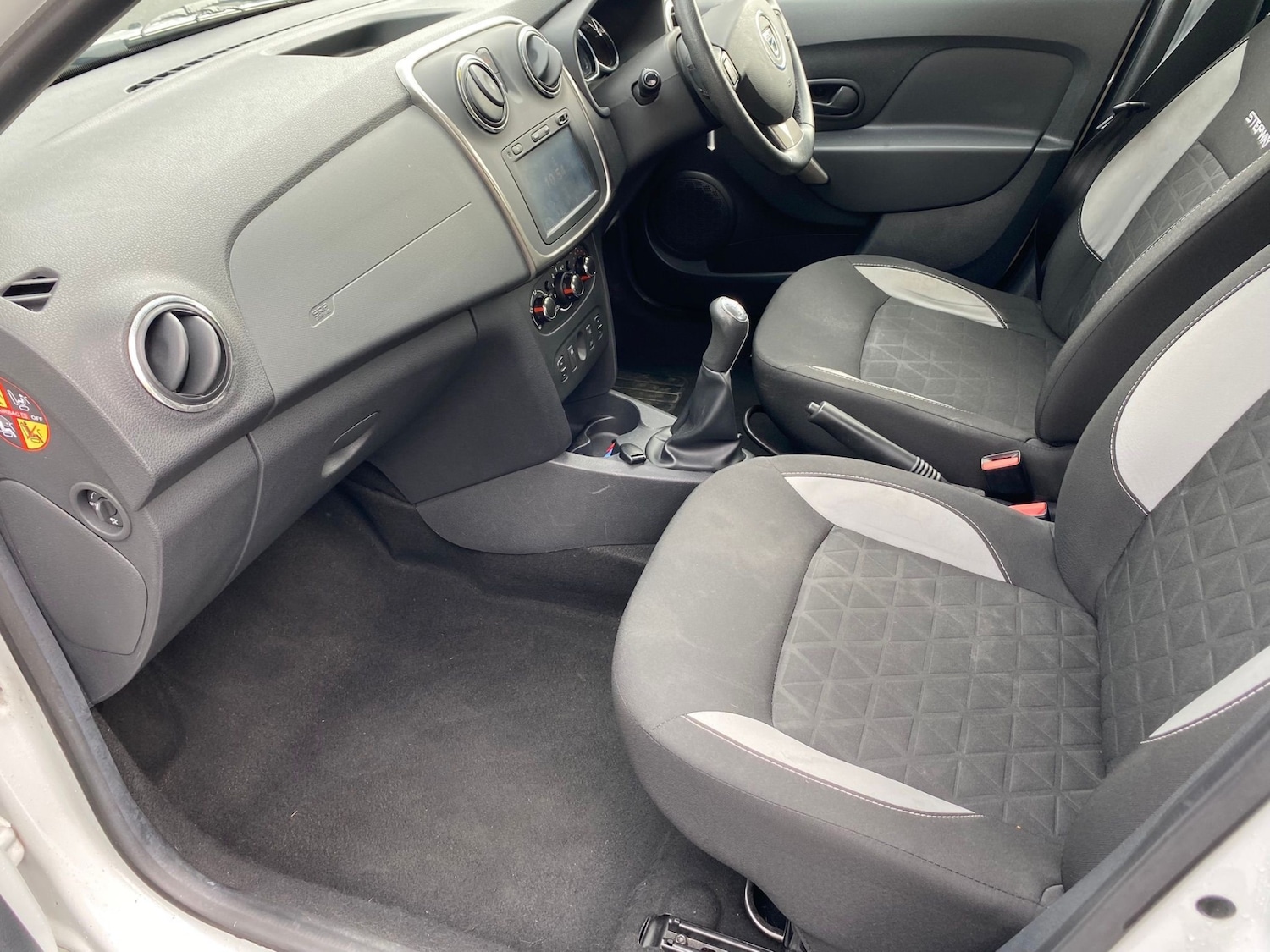 Used Dacia Sandero Stepway 2015 for sale - 77845214: Photo 12