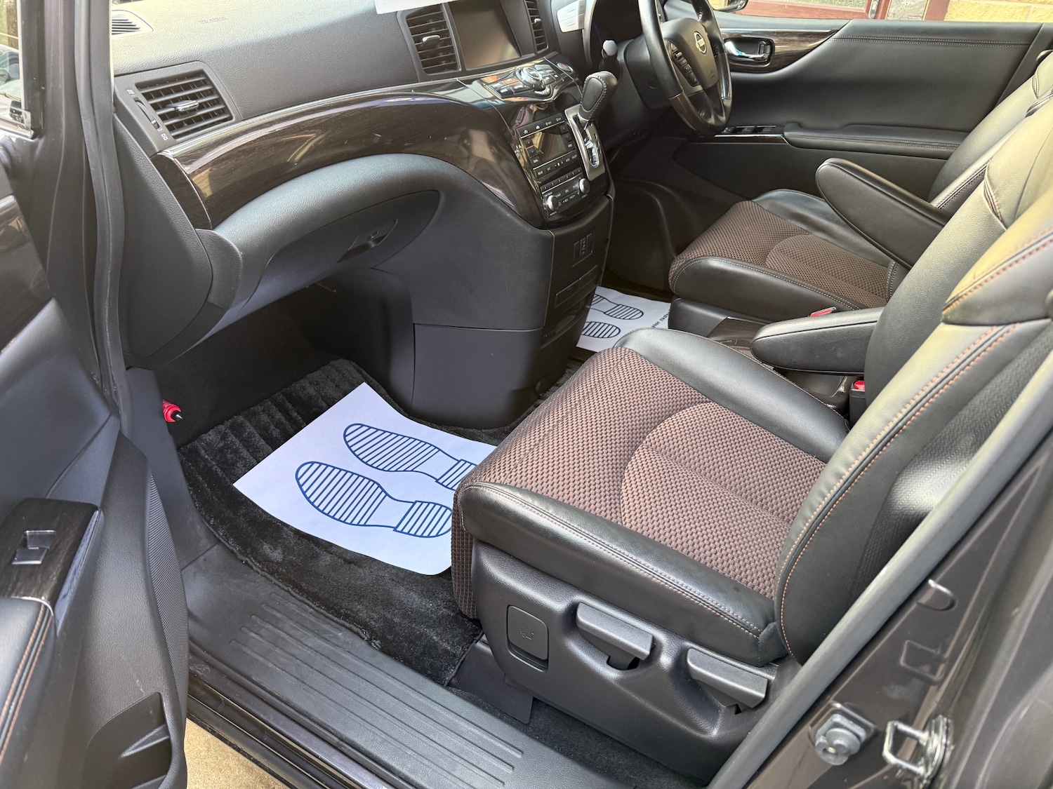 Used Nissan Elgrand 2025 for sale - 77844743: Photo 9