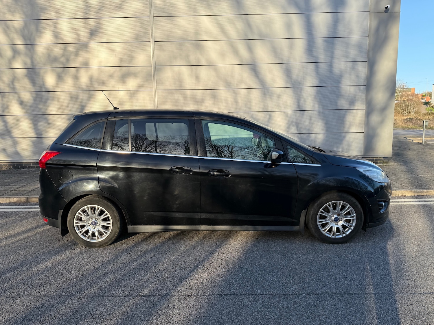 Used Ford Grand C-Max 2011 for sale - 77918054: Photo 6