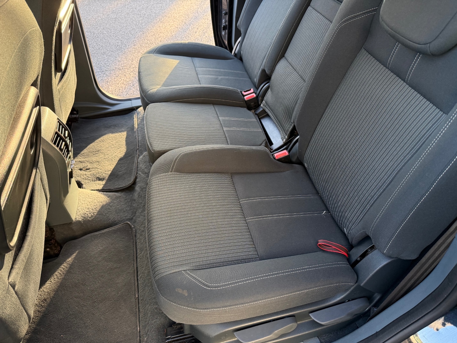 Used Ford Grand C-Max 2011 for sale - 77918054: Photo 9