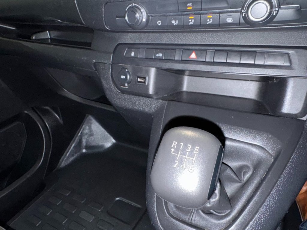 Used Vauxhall Vivaro 2023 for sale - 77952867: Photo 16