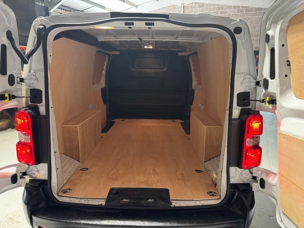 Used Vauxhall Vivaro 2023 for sale - 77952867: Photo 7