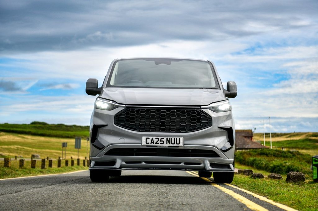 Used Ford Transit Custom 2025 for sale - 76356365: Photo 2