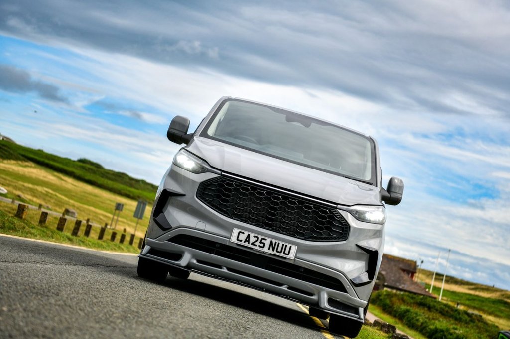 Used Ford Transit Custom 2025 for sale - 76356365: Photo 3