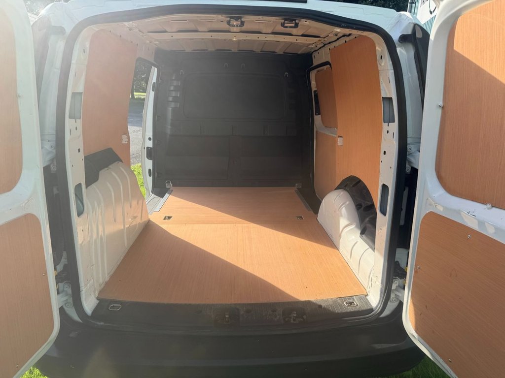 Used Volkswagen Caddy Maxi 2021 for sale - 76356343: Photo 15