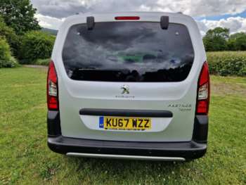 Used Peugeot Partner Tepee 2017 for sale - 74826729: Photo