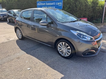 Used Peugeot 208 2018 for sale - 79496616: Photo