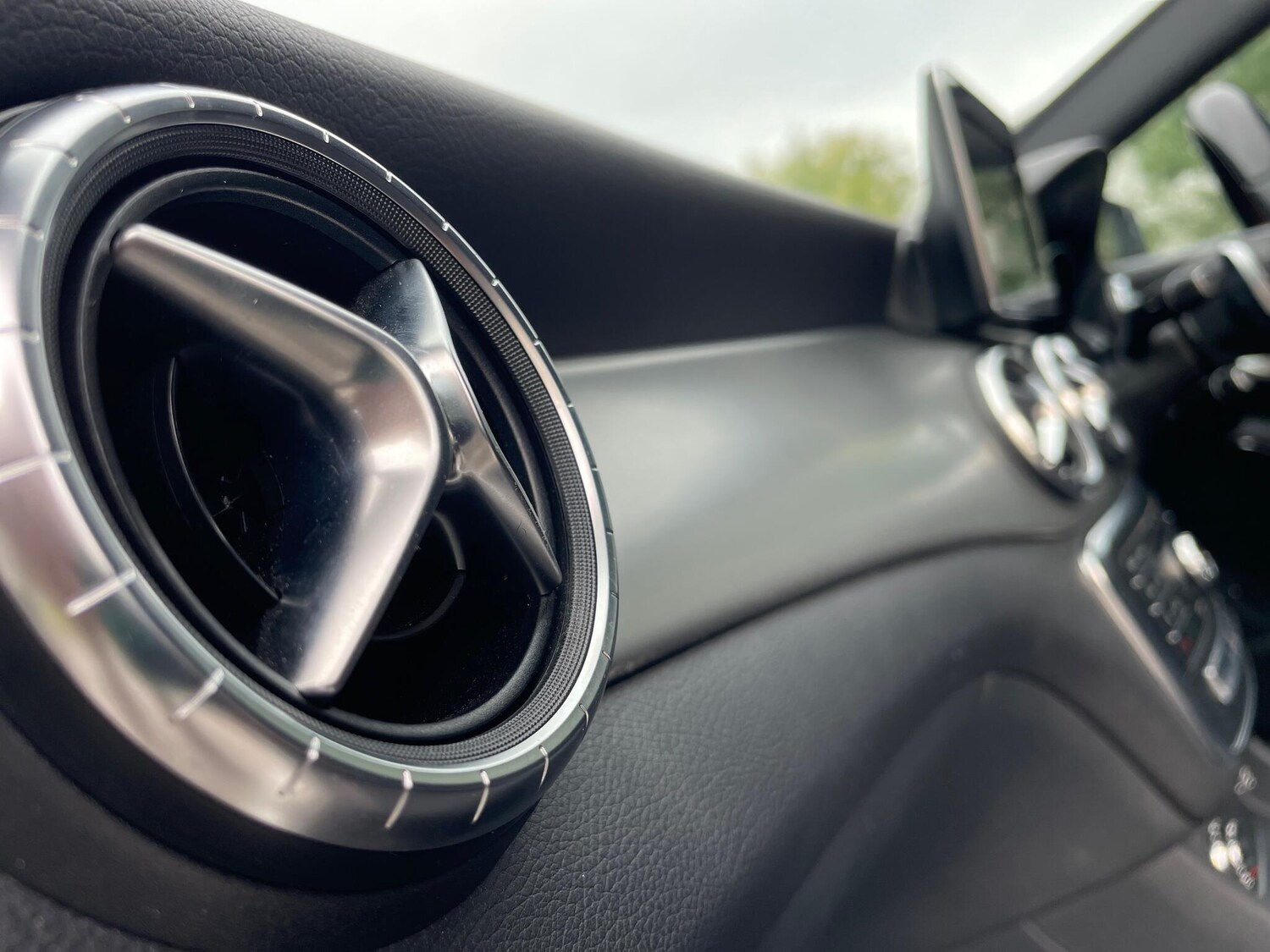 Used Mercedes-Benz CLA 2018 for sale - 75837992: Photo 32