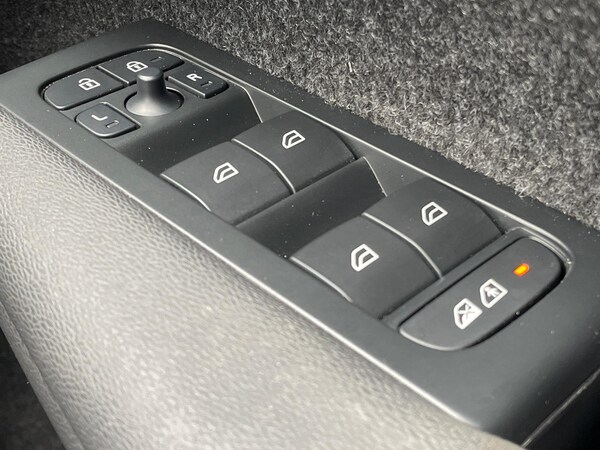 Used Volvo XC40 2023 for sale - 75601458: Photo 23